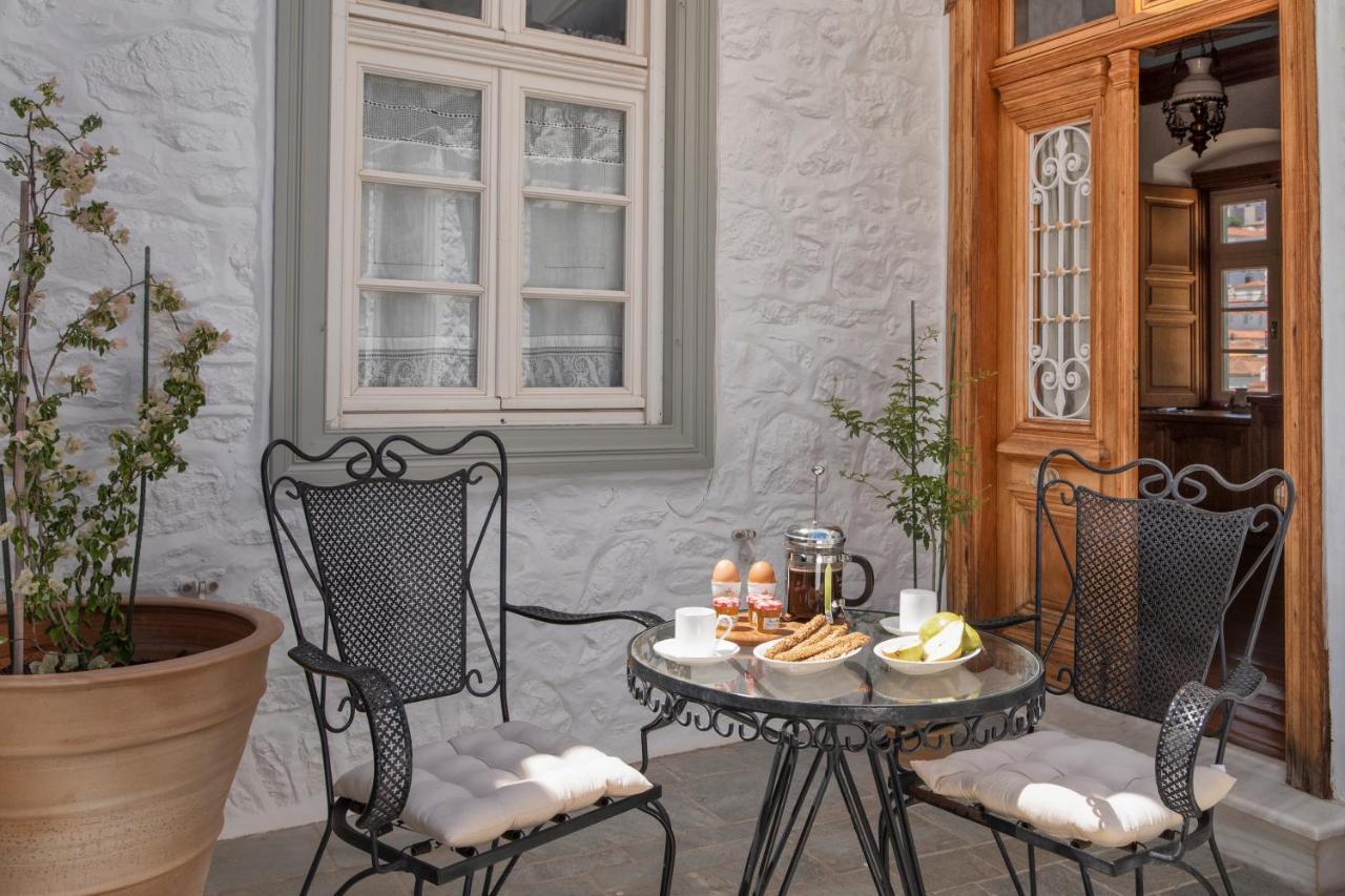 Antoinette Mansion Villa Ídra Kültér fotó